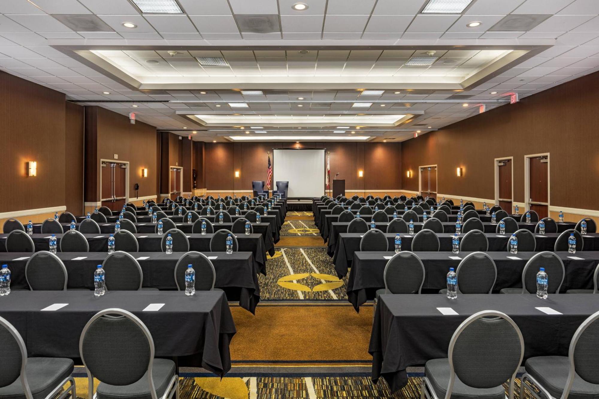 Courtyard By Marriott Los Angeles Pasadena/Monrovia Eksteriør billede