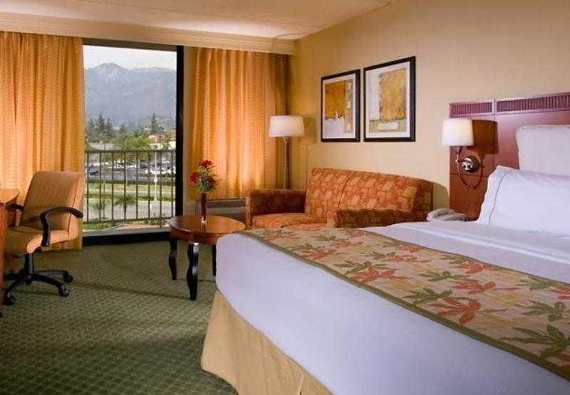 Courtyard By Marriott Los Angeles Pasadena/Monrovia Eksteriør billede